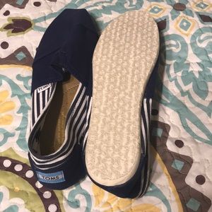 Toms women’s new